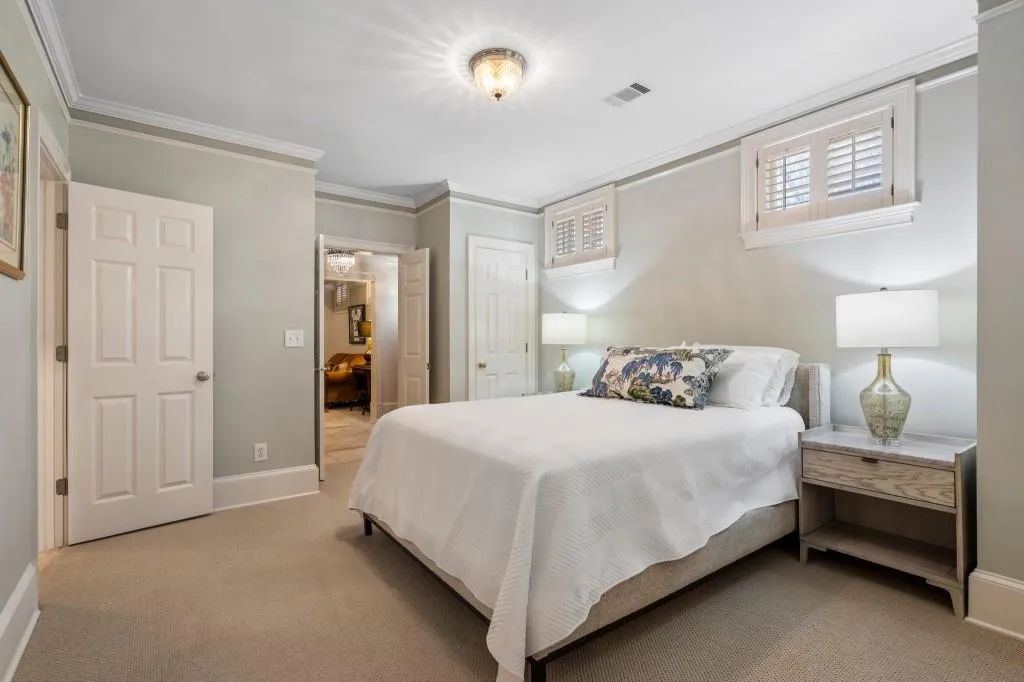220 Sheridan Point Lane, Atlanta, Georgia 30342, 5 Bedrooms Bedrooms, ,5 BathroomsBathrooms,Residential,Sold,220 Sheridan Point Lane,7548366