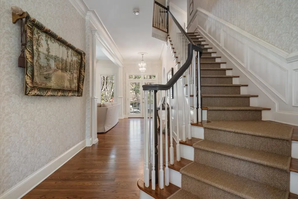 220 Sheridan Point Lane, Atlanta, Georgia 30342, 5 Bedrooms Bedrooms, ,5 BathroomsBathrooms,Residential,Sold,220 Sheridan Point Lane,7548366