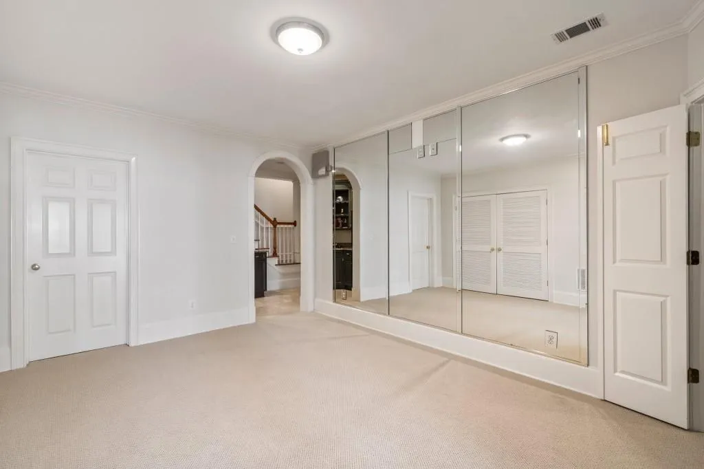 220 Sheridan Point Lane, Atlanta, Georgia 30342, 5 Bedrooms Bedrooms, ,5 BathroomsBathrooms,Residential,Sold,220 Sheridan Point Lane,7548366