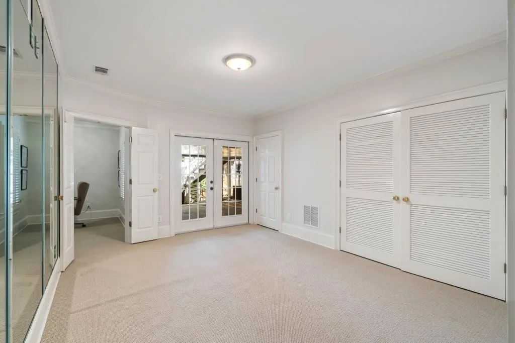 220 Sheridan Point Lane, Atlanta, Georgia 30342, 5 Bedrooms Bedrooms, ,5 BathroomsBathrooms,Residential,Sold,220 Sheridan Point Lane,7548366