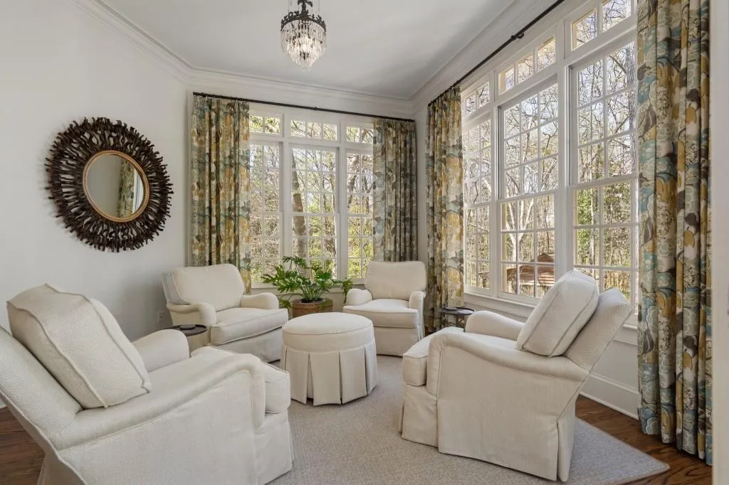 220 Sheridan Point Lane, Atlanta, Georgia 30342, 5 Bedrooms Bedrooms, ,5 BathroomsBathrooms,Residential,Sold,220 Sheridan Point Lane,7548366