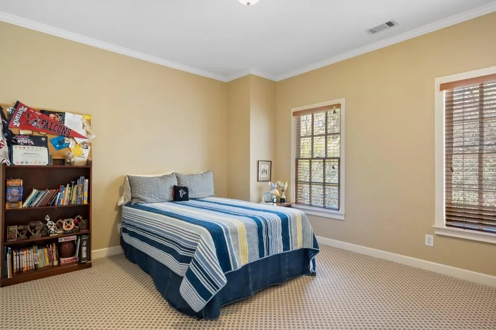 220 Sheridan Point Lane, Atlanta, Georgia 30342, 5 Bedrooms Bedrooms, ,5 BathroomsBathrooms,Residential,Sold,220 Sheridan Point Lane,7548366