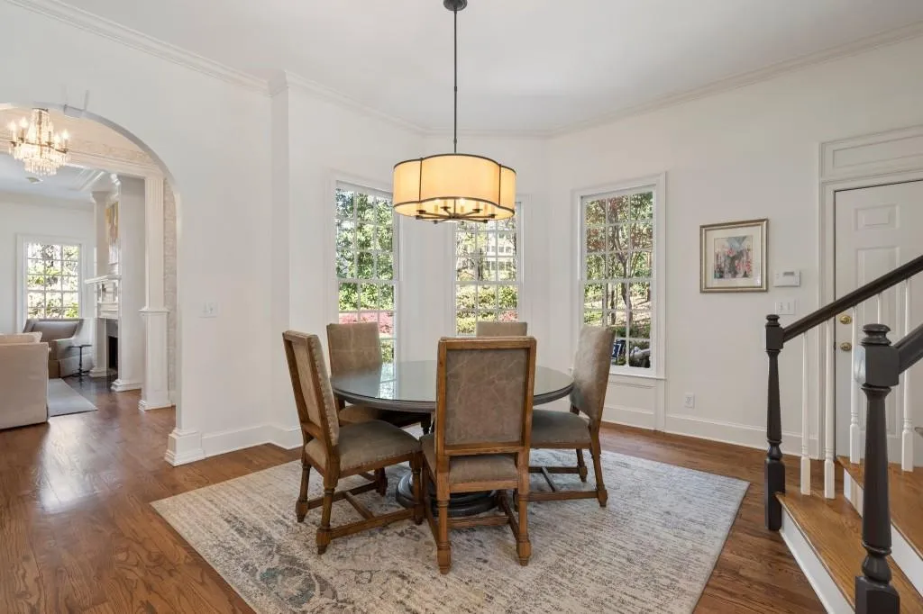 220 Sheridan Point Lane, Atlanta, Georgia 30342, 5 Bedrooms Bedrooms, ,5 BathroomsBathrooms,Residential,Sold,220 Sheridan Point Lane,7548366