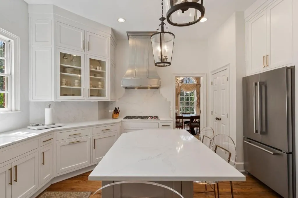 220 Sheridan Point Lane, Atlanta, Georgia 30342, 5 Bedrooms Bedrooms, ,5 BathroomsBathrooms,Residential,Sold,220 Sheridan Point Lane,7548366
