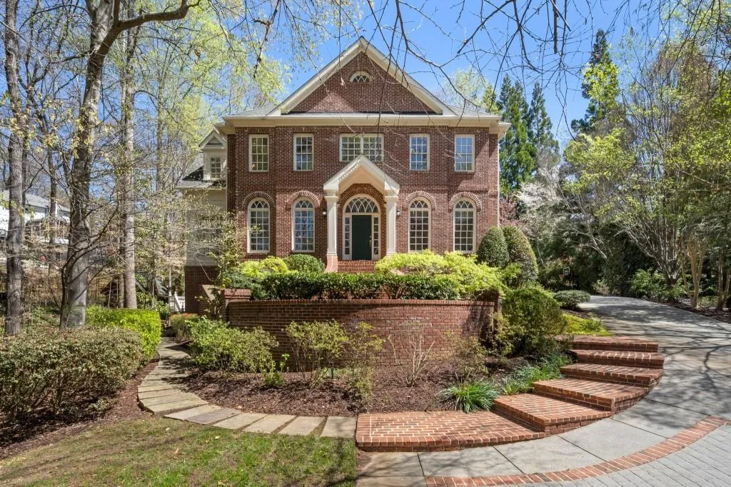 220 Sheridan Point Lane, Atlanta, Georgia 30342, 5 Bedrooms Bedrooms, ,5 BathroomsBathrooms,Residential,Sold,220 Sheridan Point Lane,7548366