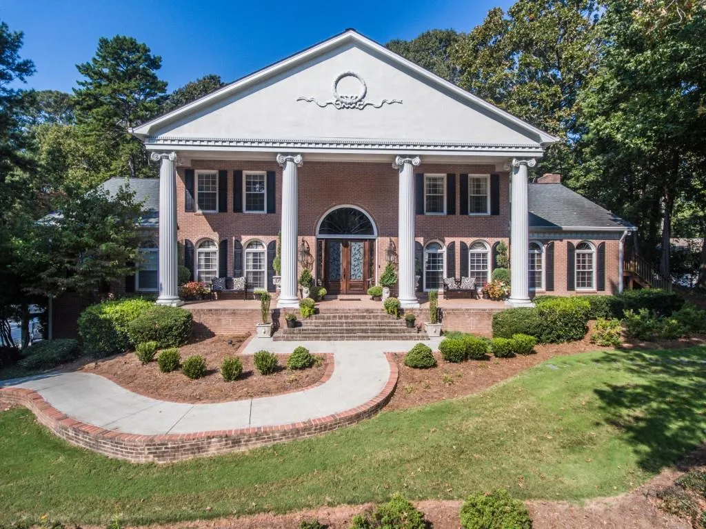 570 Valley Hall Drive, Atlanta, Georgia 30350, 6 Bedrooms Bedrooms, ,4 BathroomsBathrooms,Residential,Sold,570 Valley Hall Drive,5946579