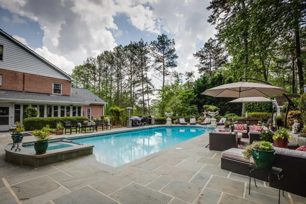 570 Valley Hall Drive, Atlanta, Georgia 30350, 6 Bedrooms Bedrooms, ,4 BathroomsBathrooms,Residential,Sold,570 Valley Hall Drive,5946579