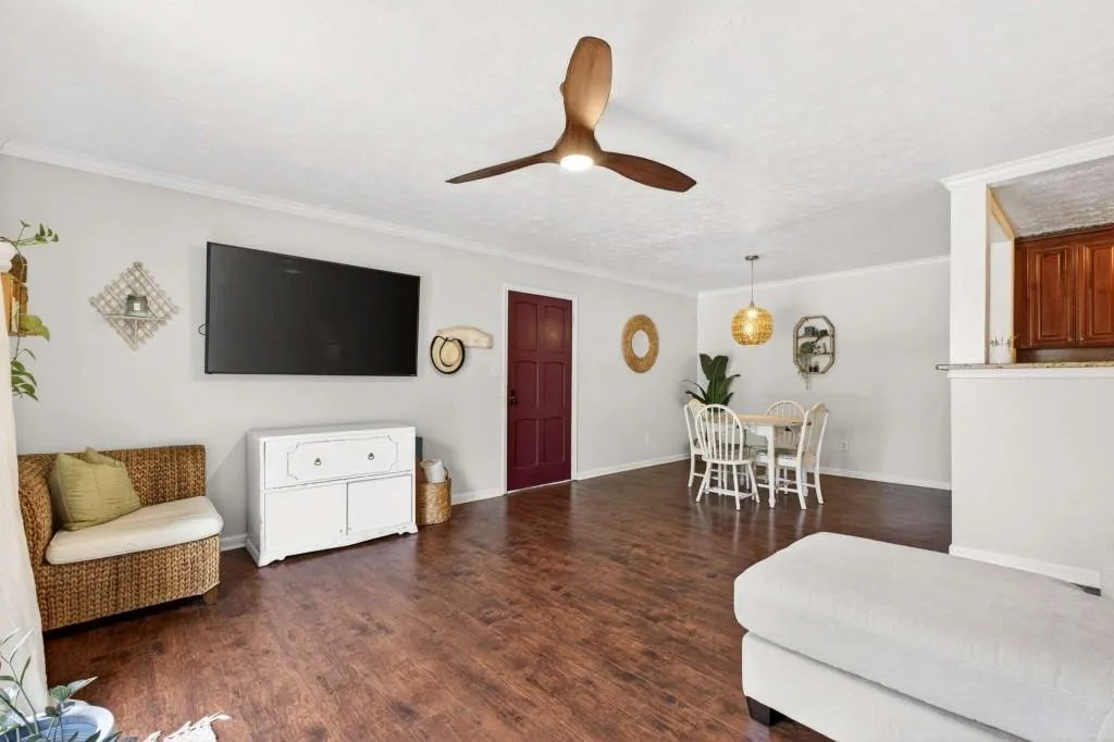 725 Dalrymple Road Ne Unit 5f, Sandy Springs, Georgia 30328, 2 Bedrooms Bedrooms, ,2 BathroomsBathrooms,Residential,Sold,725 Dalrymple Road Ne Unit 5f,7710619