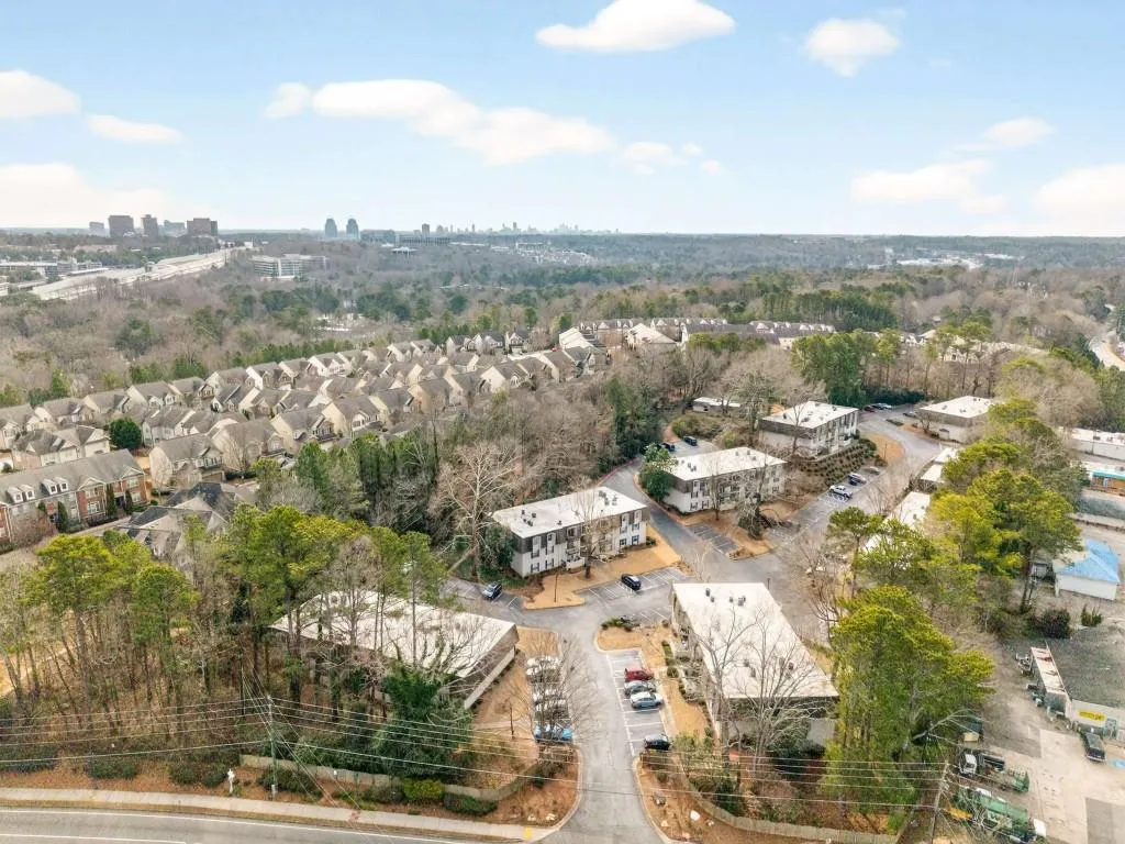 725 Dalrymple Road Ne Unit 5f, Sandy Springs, Georgia 30328, 2 Bedrooms Bedrooms, ,2 BathroomsBathrooms,Residential,Sold,725 Dalrymple Road Ne Unit 5f,7710619