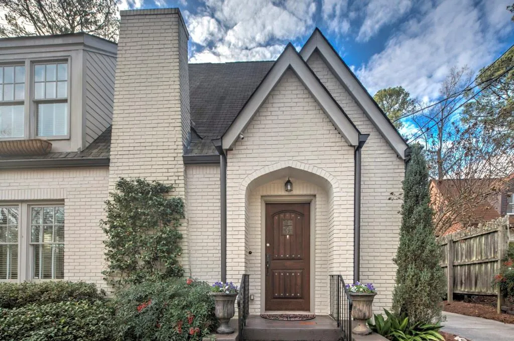 2330 Hurst Drive Ne, Atlanta, Georgia 30305, 4 Bedrooms Bedrooms, ,3 BathroomsBathrooms,Residential,Sold,2330 Hurst Drive Ne,5793388