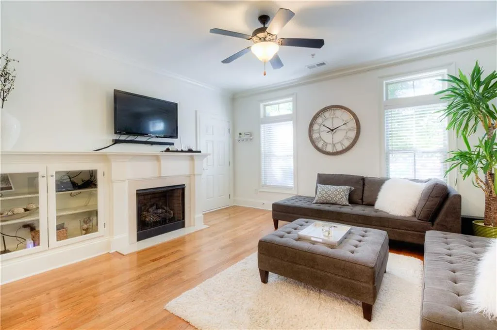 759 Berrydale Drive, Sandy Springs, Georgia 30328, 2 Bedrooms Bedrooms, ,2 BathroomsBathrooms,Residential,Sold,759 Berrydale Drive,6024462