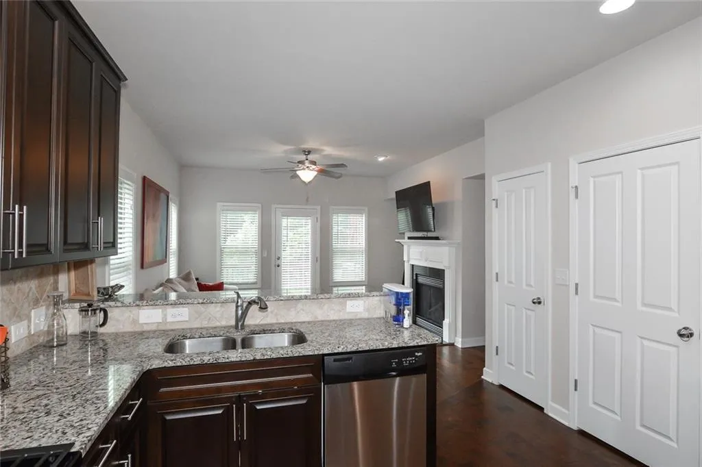 7525 Highland Bluff Unit 7525, Atlanta, Georgia 30328, 3 Bedrooms Bedrooms, ,3 BathroomsBathrooms,Residential,Sold,7525 Highland Bluff Unit 7525,6017037