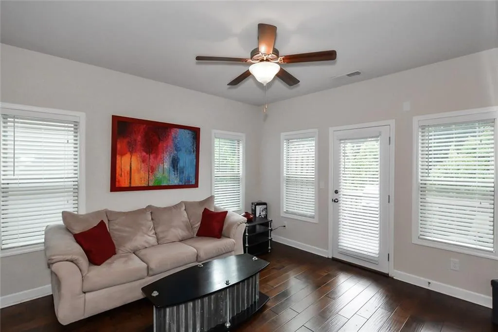 7525 Highland Bluff Unit 7525, Atlanta, Georgia 30328, 3 Bedrooms Bedrooms, ,3 BathroomsBathrooms,Residential,Sold,7525 Highland Bluff Unit 7525,6017037