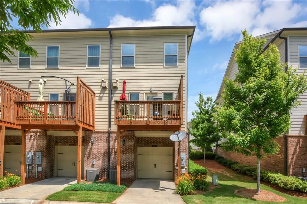 7525 Highland Bluff Unit 7525, Atlanta, Georgia 30328, 3 Bedrooms Bedrooms, ,3 BathroomsBathrooms,Residential,Sold,7525 Highland Bluff Unit 7525,6017037