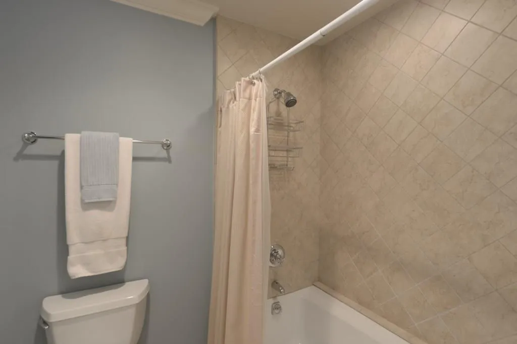 8240 Habersham Waters Road, Sandy Springs, Georgia 30350, 5 Bedrooms Bedrooms, ,7 BathroomsBathrooms,Residential,Sold,8240 Habersham Waters Road,5840683