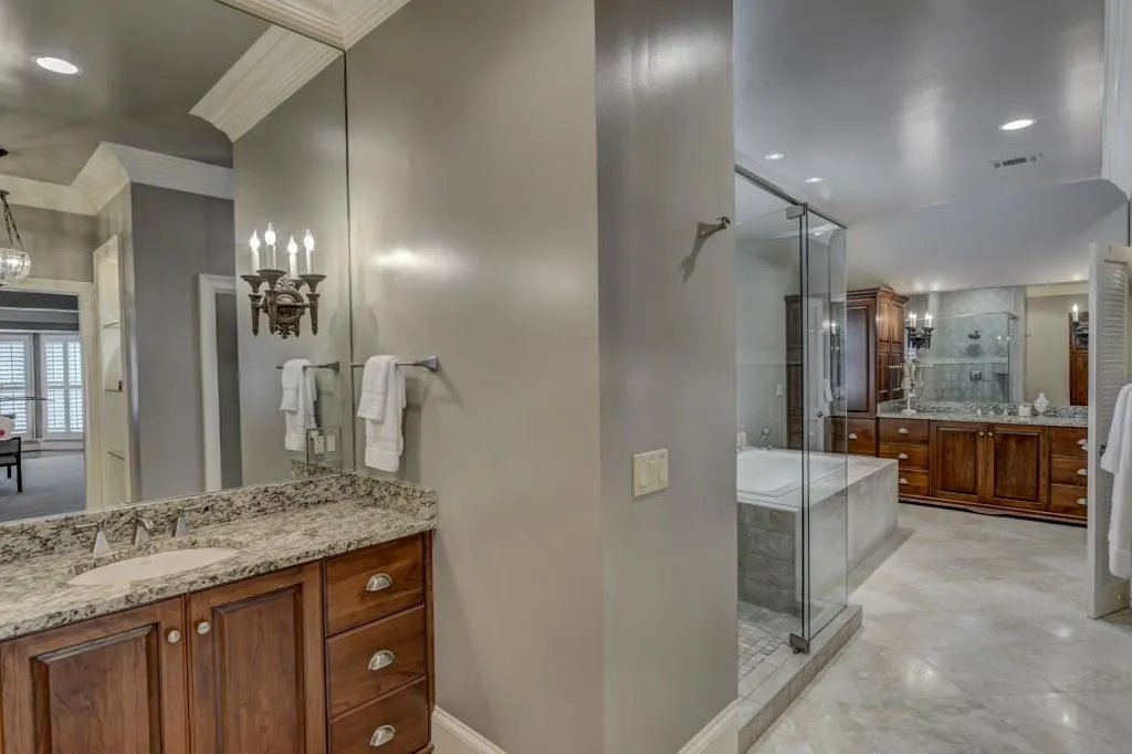 8240 Habersham Waters Road, Sandy Springs, Georgia 30350, 5 Bedrooms Bedrooms, ,7 BathroomsBathrooms,Residential,Sold,8240 Habersham Waters Road,5840683