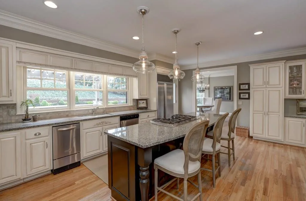 8240 Habersham Waters Road, Sandy Springs, Georgia 30350, 5 Bedrooms Bedrooms, ,7 BathroomsBathrooms,Residential,Sold,8240 Habersham Waters Road,5840683