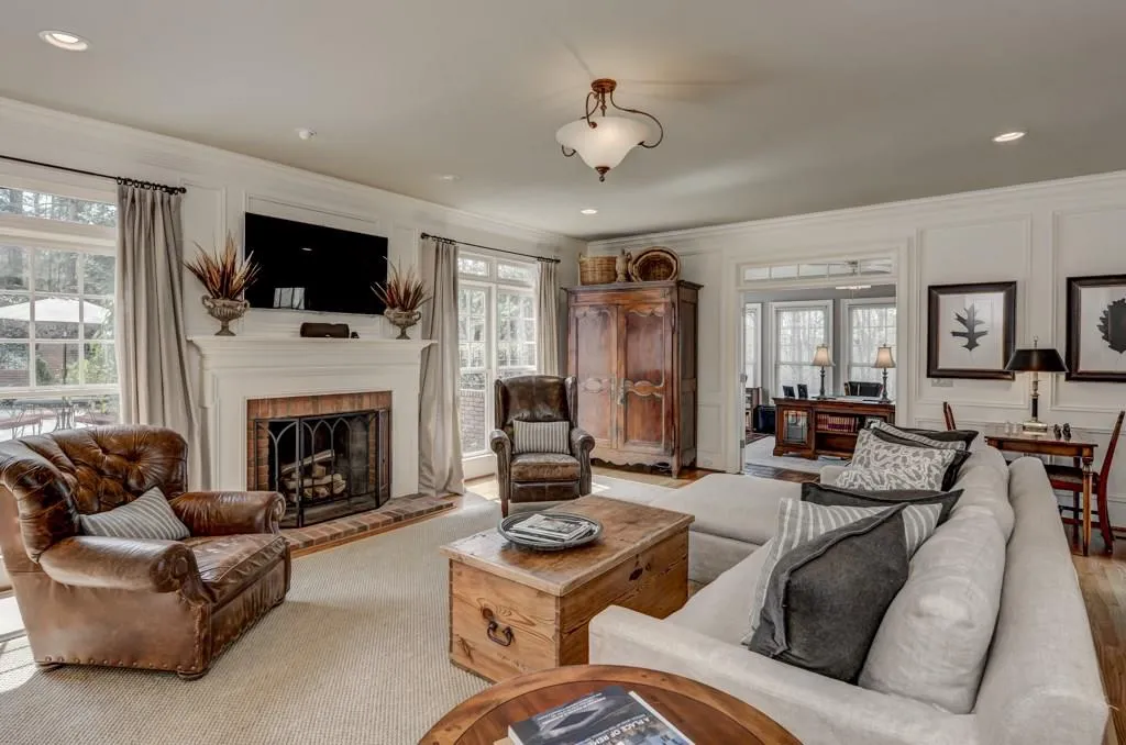 8240 Habersham Waters Road, Sandy Springs, Georgia 30350, 5 Bedrooms Bedrooms, ,7 BathroomsBathrooms,Residential,Sold,8240 Habersham Waters Road,5840683