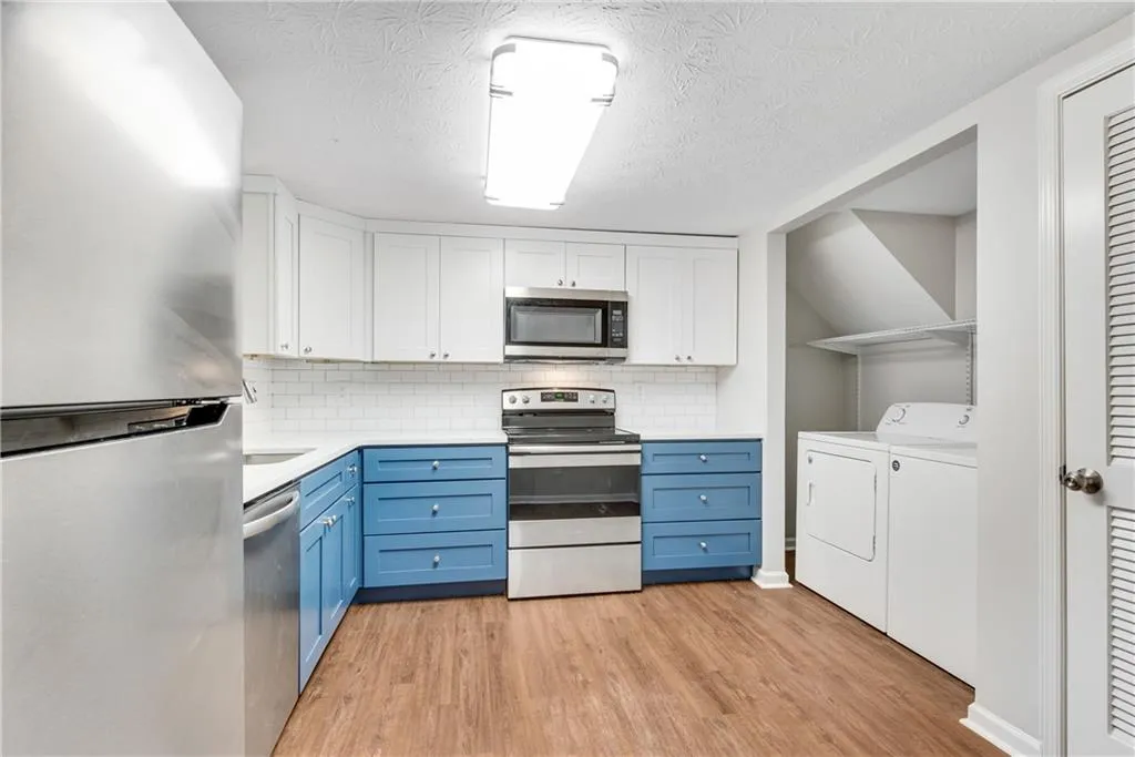 7750 Roswell Road Unit 3c, Atlanta, Georgia 30350, 3 Bedrooms Bedrooms, ,2 BathroomsBathrooms,Residential,Sold,7750 Roswell Road Unit 3c,7088763 7750 Roswell Road Unit 3c, Atlanta, Georgia 30350, 3 Bedrooms Bedrooms, ,2 BathroomsBathrooms,Residential,Sold,7750 Roswell Road Unit 3c,7088763