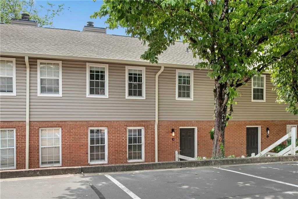 7750 Roswell Road Unit 3c, Atlanta, Georgia 30350, 3 Bedrooms Bedrooms, ,2 BathroomsBathrooms,Residential,Sold,7750 Roswell Road Unit 3c,7088763 7750 Roswell Road Unit 3c, Atlanta, Georgia 30350, 3 Bedrooms Bedrooms, ,2 BathroomsBathrooms,Residential,Sold,7750 Roswell Road Unit 3c,7088763