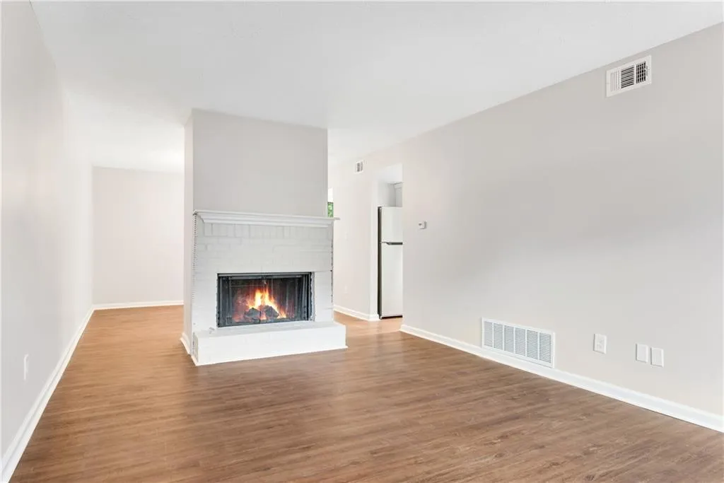 7750 Roswell Road Unit 3c, Atlanta, Georgia 30350, 3 Bedrooms Bedrooms, ,2 BathroomsBathrooms,Residential,Sold,7750 Roswell Road Unit 3c,7088763 7750 Roswell Road Unit 3c, Atlanta, Georgia 30350, 3 Bedrooms Bedrooms, ,2 BathroomsBathrooms,Residential,Sold,7750 Roswell Road Unit 3c,7088763