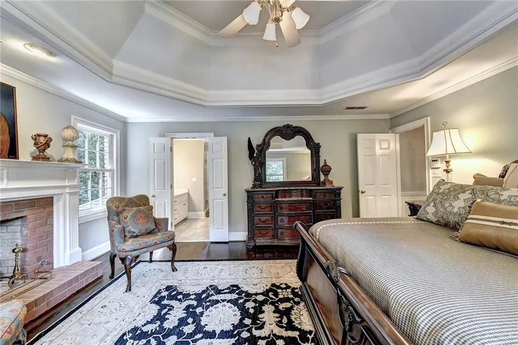 8020 River Circle, Sandy Springs, Georgia 30350, 5 Bedrooms Bedrooms, ,3 BathroomsBathrooms,Residential,Sold,8020 River Circle,6922668