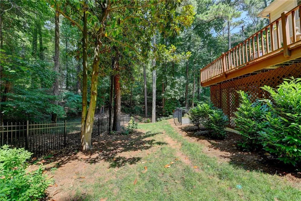 8020 River Circle, Sandy Springs, Georgia 30350, 5 Bedrooms Bedrooms, ,3 BathroomsBathrooms,Residential,Sold,8020 River Circle,6922668