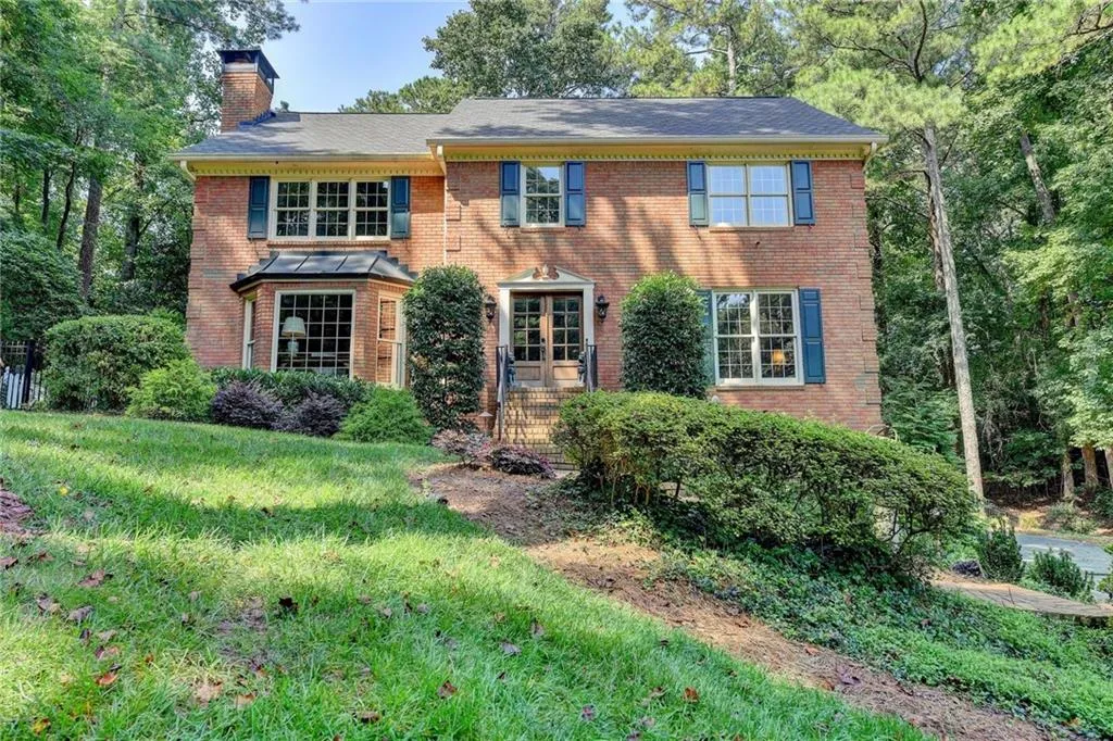 8020 River Circle, Sandy Springs, Georgia 30350, 5 Bedrooms Bedrooms, ,3 BathroomsBathrooms,Residential,Sold,8020 River Circle,6922668