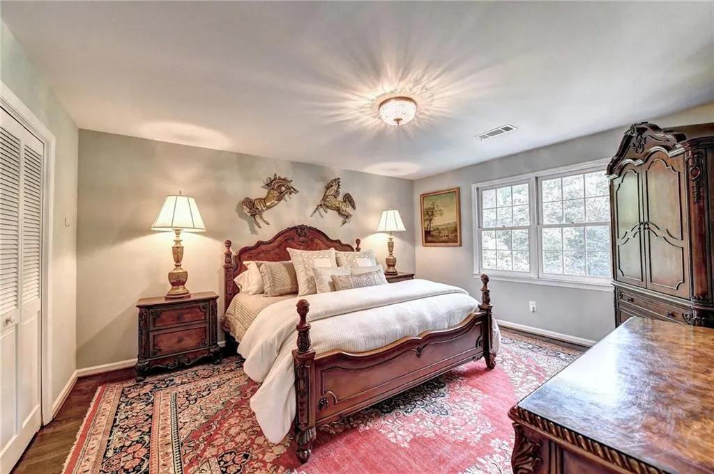 8020 River Circle, Sandy Springs, Georgia 30350, 5 Bedrooms Bedrooms, ,3 BathroomsBathrooms,Residential,Sold,8020 River Circle,6922668