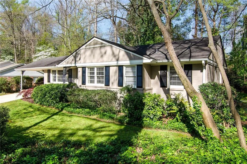 5545 Sherrell Drive, Sandy Springs, Georgia 30342, 3 Bedrooms Bedrooms, ,2 BathroomsBathrooms,Residential,Sold,5545 Sherrell Drive,6029171