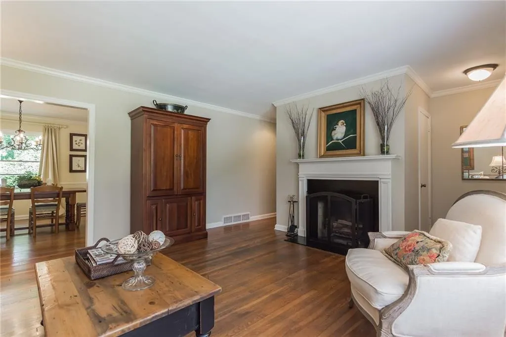 5545 Sherrell Drive, Sandy Springs, Georgia 30342, 3 Bedrooms Bedrooms, ,2 BathroomsBathrooms,Residential,Sold,5545 Sherrell Drive,6029171