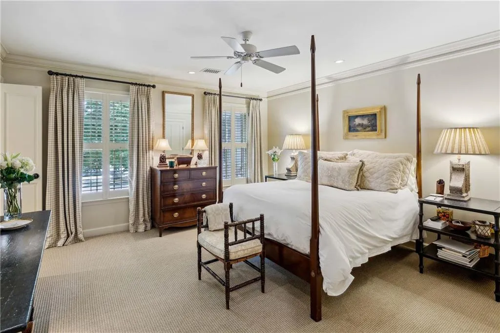 30 Howell Mill Pltn Nw Unit 30, Atlanta, Georgia 30327, 2 Bedrooms Bedrooms, ,2 BathroomsBathrooms,Residential,For Sale,30 Howell Mill Pltn Nw Unit 30,7620928