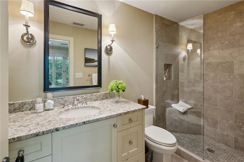 30 Howell Mill Pltn Nw Unit 30, Atlanta, Georgia 30327, 2 Bedrooms Bedrooms, ,2 BathroomsBathrooms,Residential,For Sale,30 Howell Mill Pltn Nw Unit 30,7620928