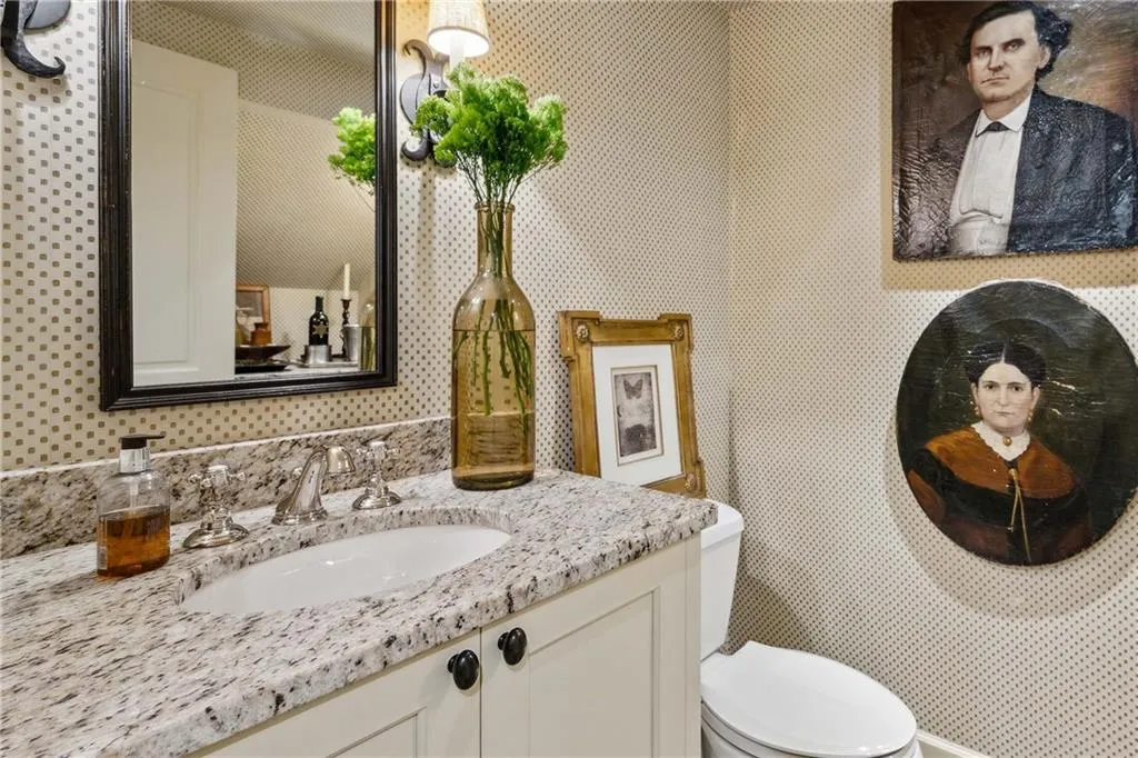 30 Howell Mill Pltn Nw Unit 30, Atlanta, Georgia 30327, 2 Bedrooms Bedrooms, ,2 BathroomsBathrooms,Residential,For Sale,30 Howell Mill Pltn Nw Unit 30,7620928