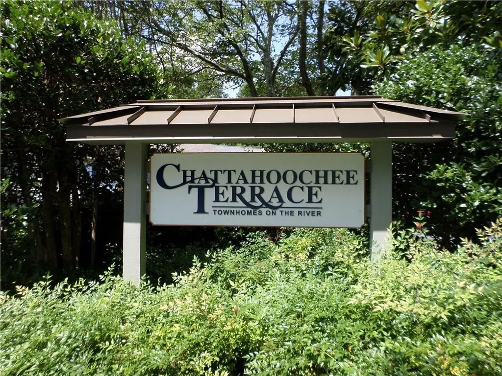 2704 Queen Anne Court, Sandy Springs, Georgia 30350, 2 Bedrooms Bedrooms, ,2 BathroomsBathrooms,Residential,Sold,2704 Queen Anne Court,5943664