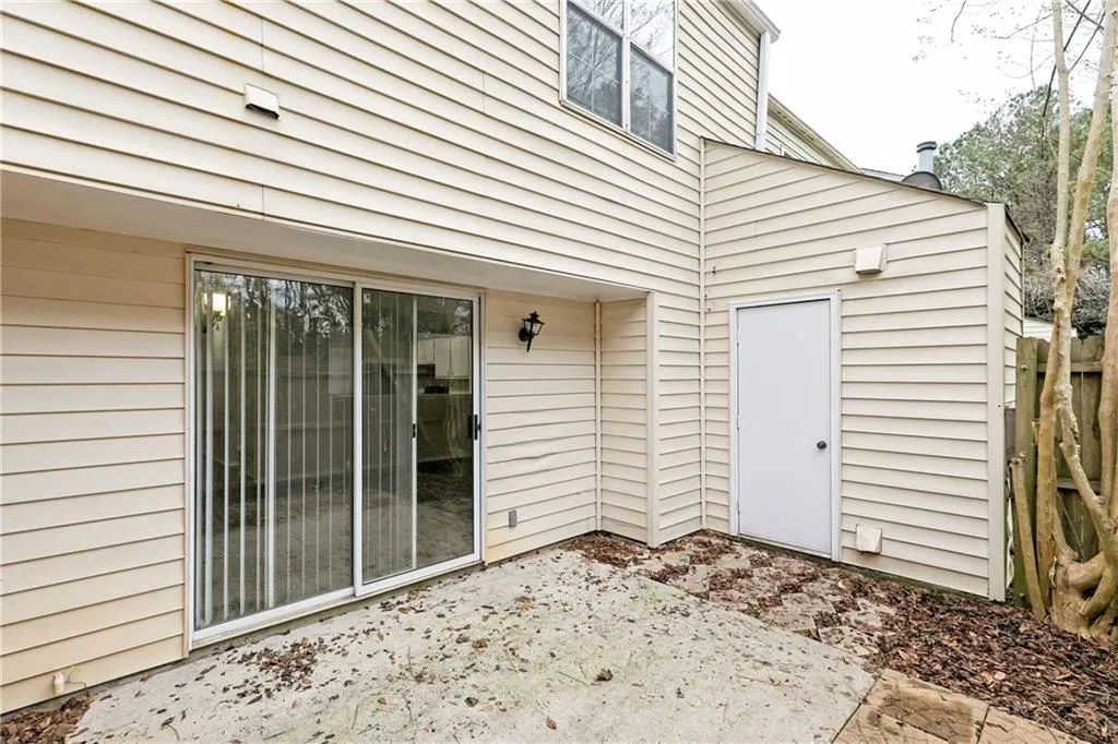 2704 Queen Anne Court, Sandy Springs, Georgia 30350, 2 Bedrooms Bedrooms, ,2 BathroomsBathrooms,Residential,Sold,2704 Queen Anne Court,5943664