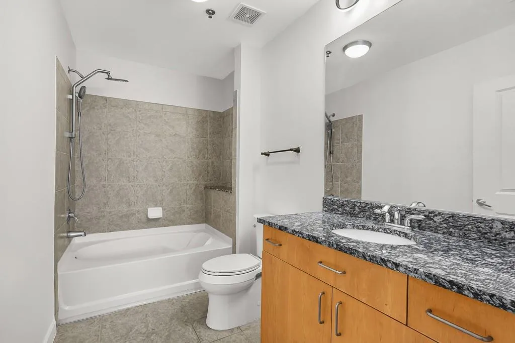250 Pharr Road Ne Unit 409, Atlanta, Georgia 30305, 2 Bedrooms Bedrooms, 0 ,2 BathroomsBathrooms,Residential,For Sale,250 Pharr Road Ne Unit 409,7734677