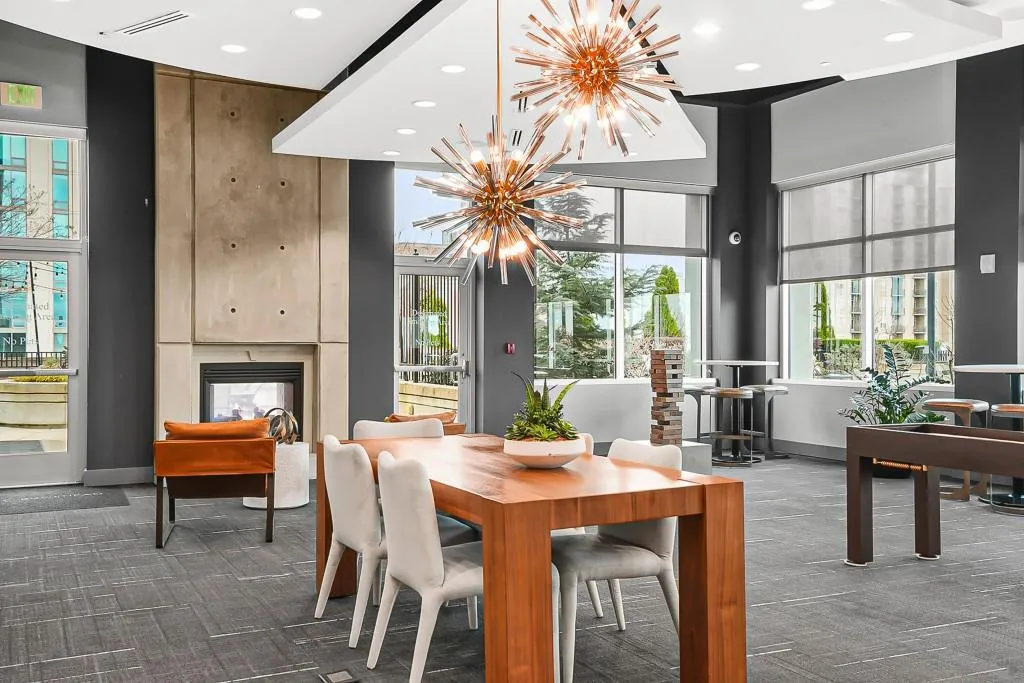 250 Pharr Road Ne Unit 409, Atlanta, Georgia 30305, 2 Bedrooms Bedrooms, 0 ,2 BathroomsBathrooms,Residential,For Sale,250 Pharr Road Ne Unit 409,7734677