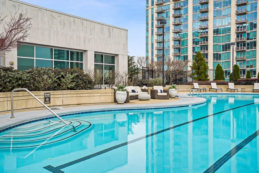 250 Pharr Road Ne Unit 409, Atlanta, Georgia 30305, 2 Bedrooms Bedrooms, 0 ,2 BathroomsBathrooms,Residential,For Sale,250 Pharr Road Ne Unit 409,7734677
