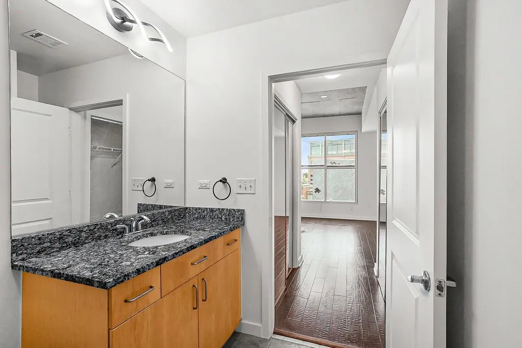 250 Pharr Road Ne Unit 409, Atlanta, Georgia 30305, 2 Bedrooms Bedrooms, 0 ,2 BathroomsBathrooms,Residential,For Sale,250 Pharr Road Ne Unit 409,7734677