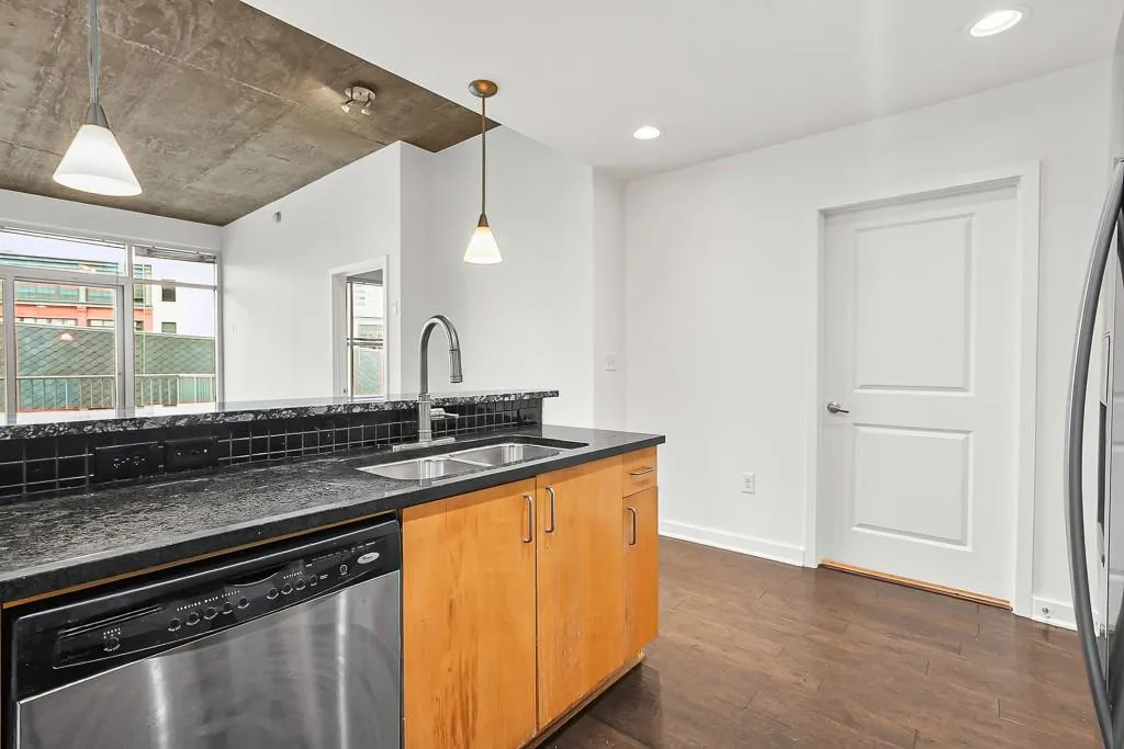 250 Pharr Road Ne Unit 409, Atlanta, Georgia 30305, 2 Bedrooms Bedrooms, 0 ,2 BathroomsBathrooms,Residential,For Sale,250 Pharr Road Ne Unit 409,7734677