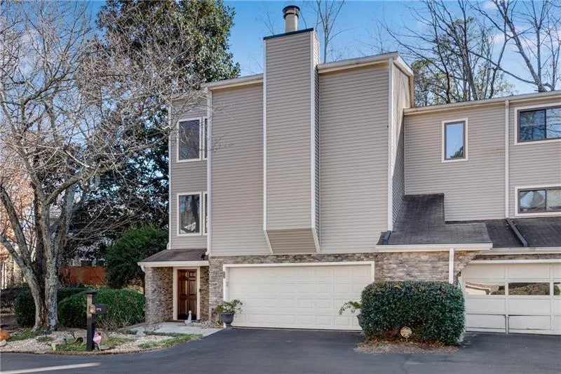 54 Basswood Circle, Atlanta, Georgia 30328, 4 Bedrooms Bedrooms, ,3 BathroomsBathrooms,Residential,For Sale,54 Basswood Circle,7632711