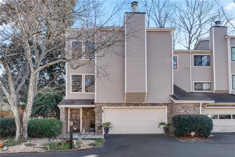54 Basswood Circle, Atlanta, Georgia 30328, 4 Bedrooms Bedrooms, ,3 BathroomsBathrooms,Residential,For Sale,54 Basswood Circle,7632711