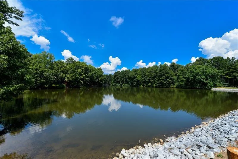 Dunwoody Springs Private Lake