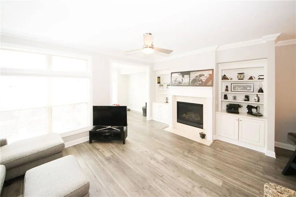 7950 Highland Bluff, Sandy Springs, Georgia 30328, 3 Bedrooms Bedrooms, ,3 BathroomsBathrooms,Residential,Sold,7950 Highland Bluff,6758875