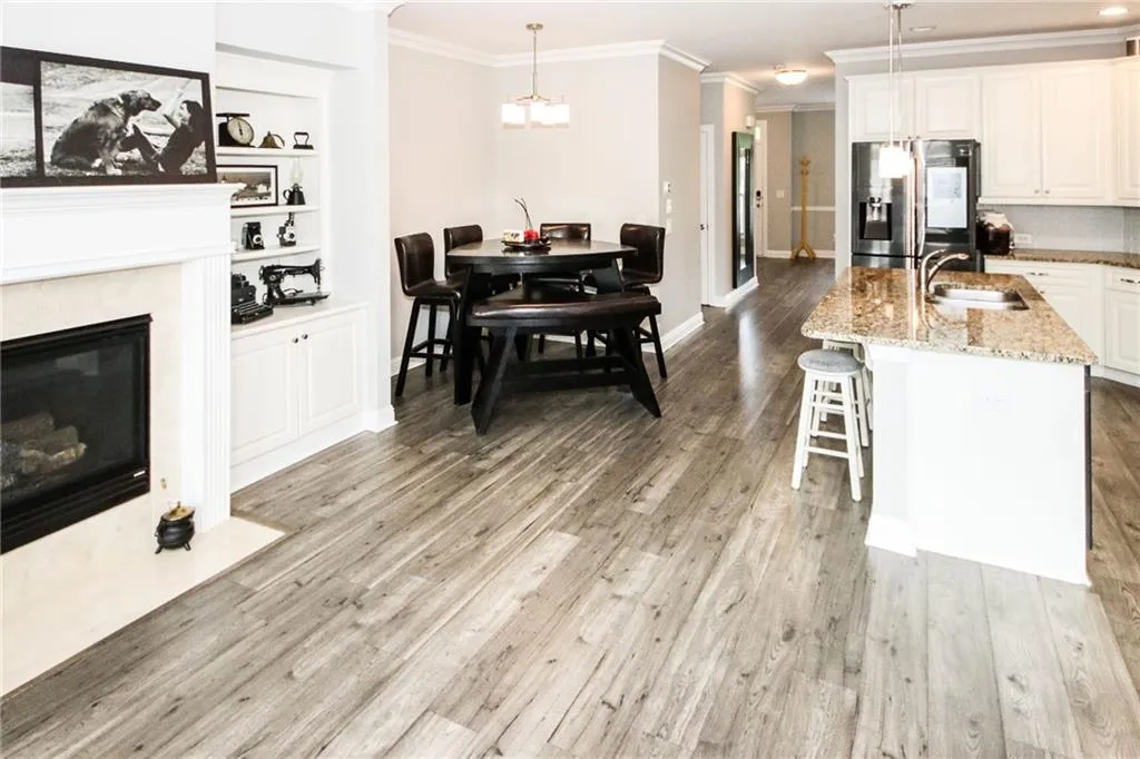 7950 Highland Bluff, Sandy Springs, Georgia 30328, 3 Bedrooms Bedrooms, ,3 BathroomsBathrooms,Residential,Sold,7950 Highland Bluff,6758875