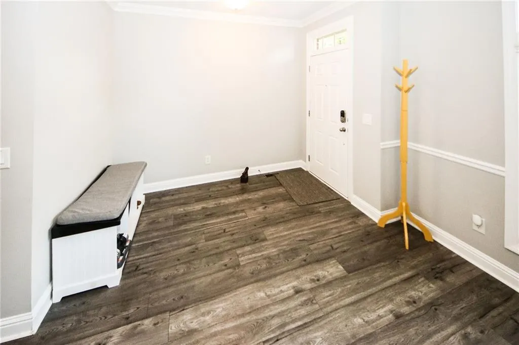 7950 Highland Bluff, Sandy Springs, Georgia 30328, 3 Bedrooms Bedrooms, ,3 BathroomsBathrooms,Residential,Sold,7950 Highland Bluff,6758875