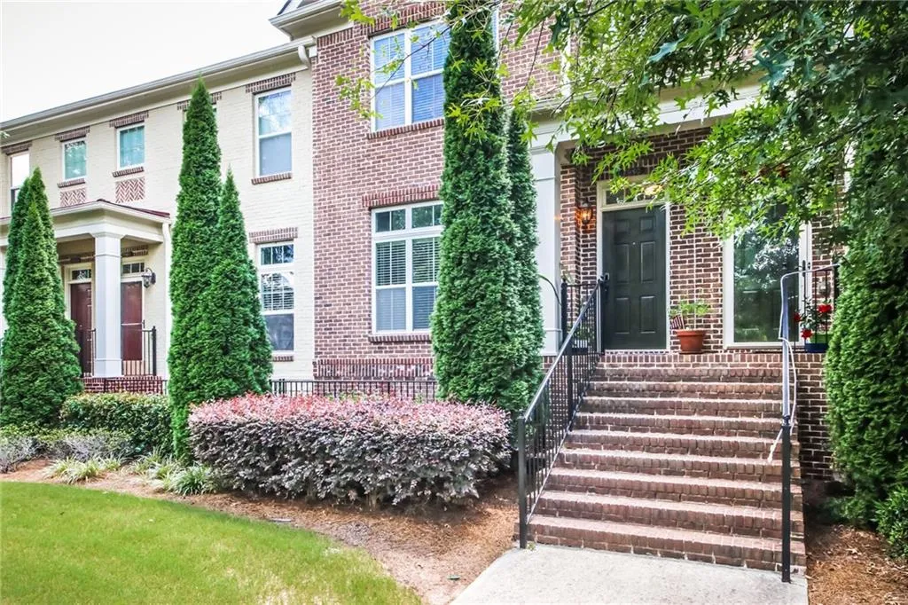 7950 Highland Bluff, Sandy Springs, Georgia 30328, 3 Bedrooms Bedrooms, ,3 BathroomsBathrooms,Residential,Sold,7950 Highland Bluff,6758875