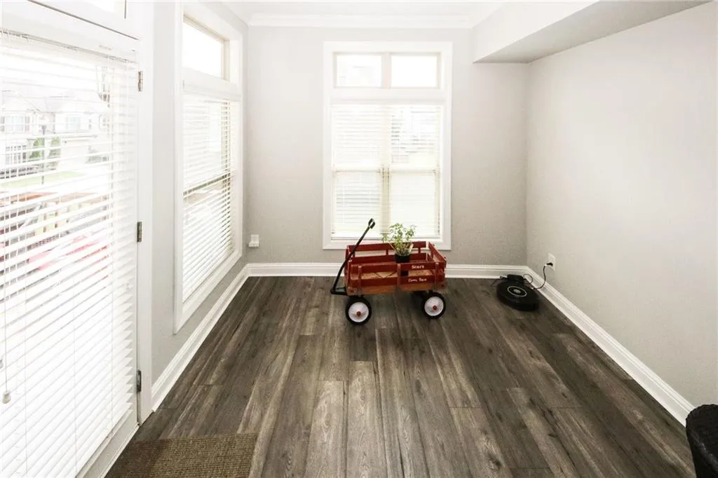 7950 Highland Bluff, Sandy Springs, Georgia 30328, 3 Bedrooms Bedrooms, ,3 BathroomsBathrooms,Residential,Sold,7950 Highland Bluff,6758875