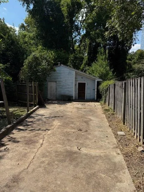 29 Park Circle Ne, Atlanta, Georgia 30305, 3 Bedrooms Bedrooms, ,2 BathroomsBathrooms,Residential,For Sale,29 Park Circle Ne,7650704